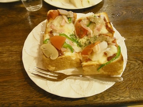 ピザトースト４００円